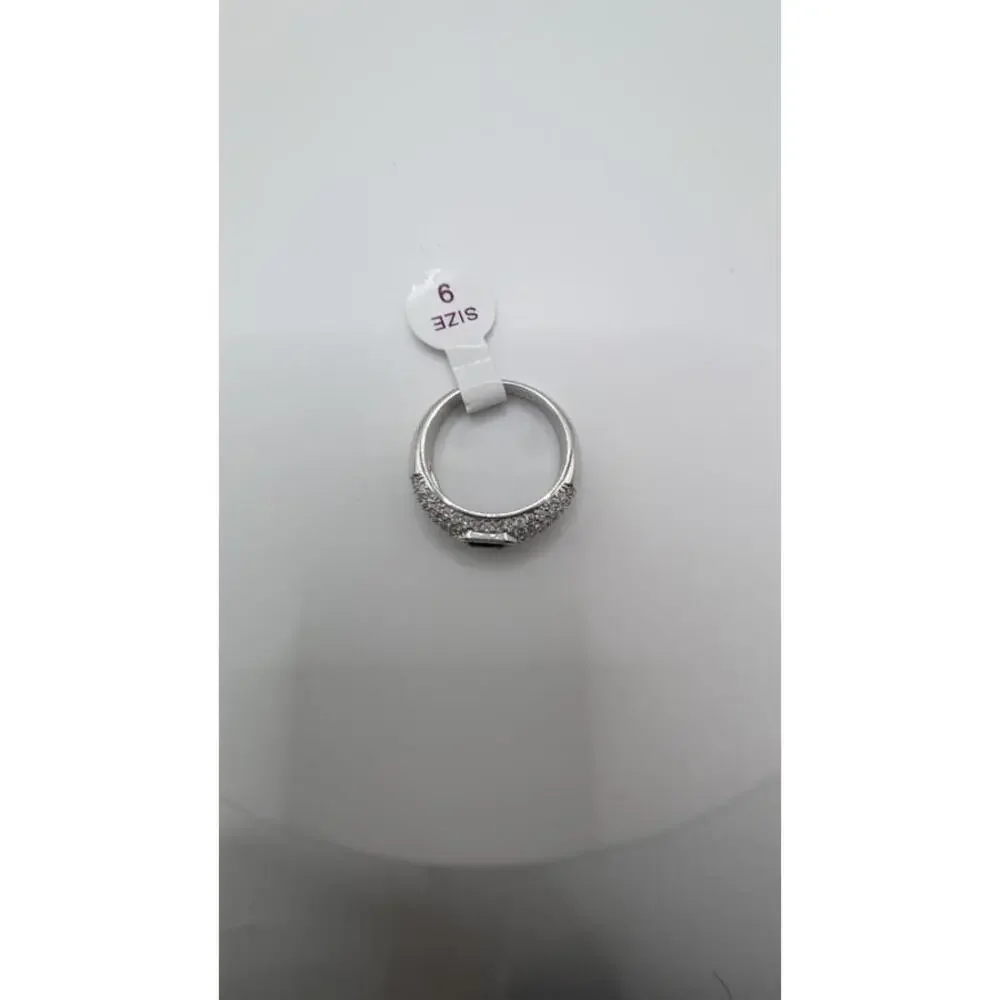 Elegant Silver Ring with Embedded Stones Size 9